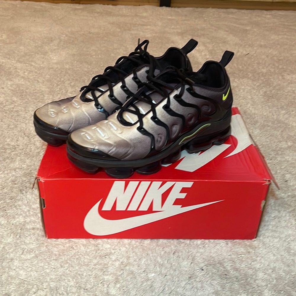 Nike Air VaporMax Plus